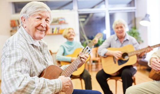 Senioren musizieren Inkontinenz