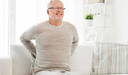 Symptome bei Blasenentzündung - Schmerzen an Nieren und Unterleib bei Männern
