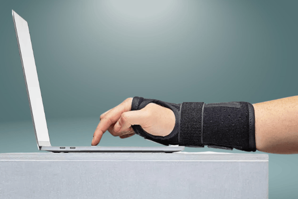 Handgelenksorthese für die rechte Hand - Stütze bei Computerarbeit - Orthese / Bandage