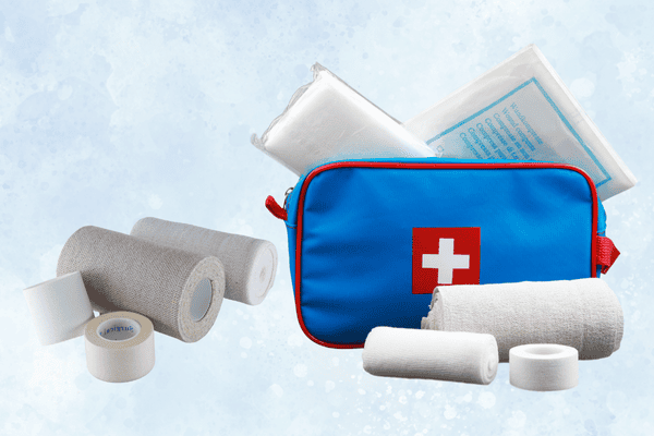 Verbandsmaterial für die Erste Hilfe - lose und in der Tasche